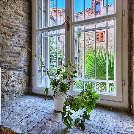 Urban Ii**** Gostinjska kuća 4*