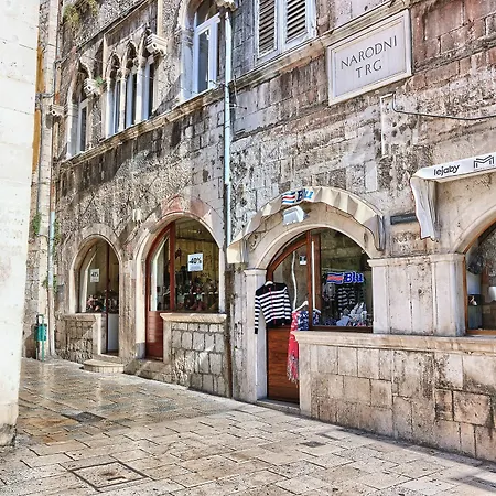 Urban Ii**** Konukevi 4*